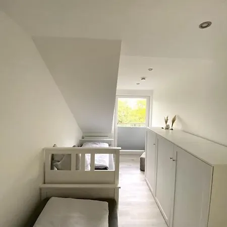 'achterdeck' Moderne & Hochwertige Hausscheibe In Sackgassenlage!