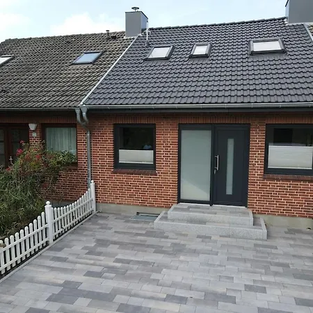 'achterdeck' Moderne & Hochwertige Hausscheibe In Sackgassenlage! * Westerholz