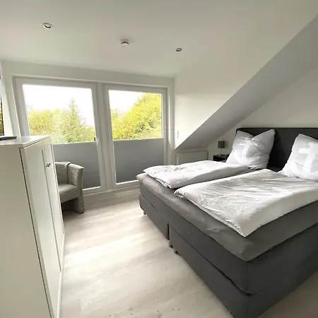 'achterdeck' Moderne & Hochwertige Hausscheibe In Sackgassenlage! * Westerholz