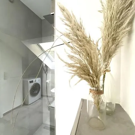 'achterdeck' Moderne & Hochwertige Hausscheibe In Sackgassenlage!